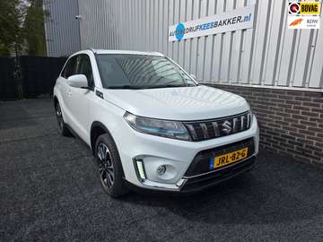 1.5 Hybrid Select / Panodak / Stoelverwarming / af