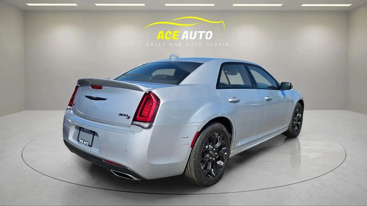 Chrysler 300 photo Chrysler 300