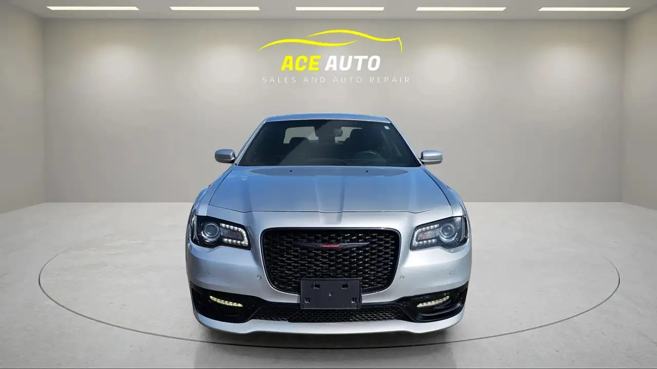 Chrysler 300 photo Chrysler 300