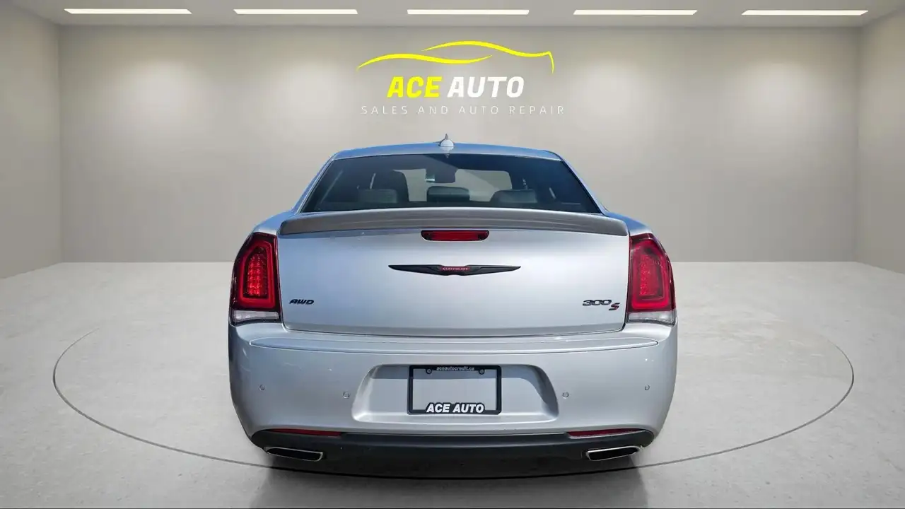 Chrysler 300 photo Chrysler 300