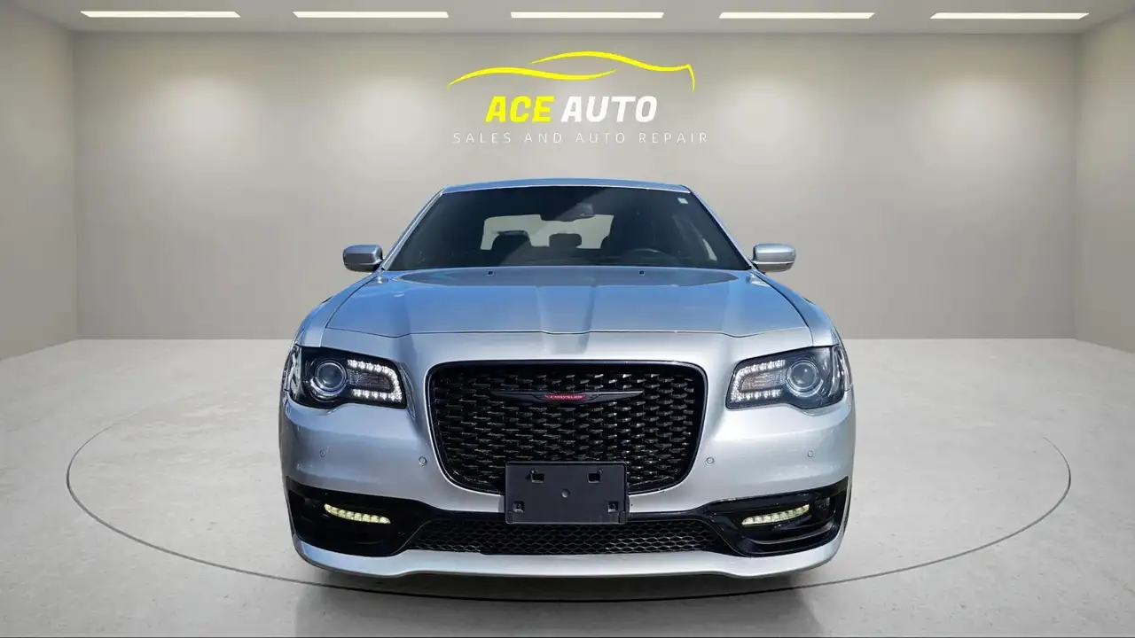 Chrysler 300 photo Chrysler 300