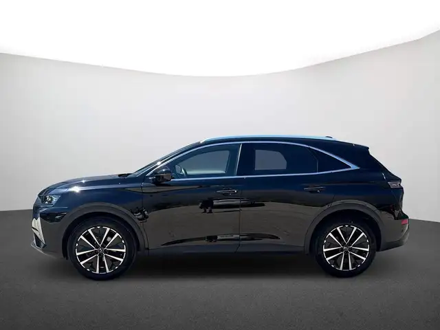 DS Automobiles DS 7 view 5