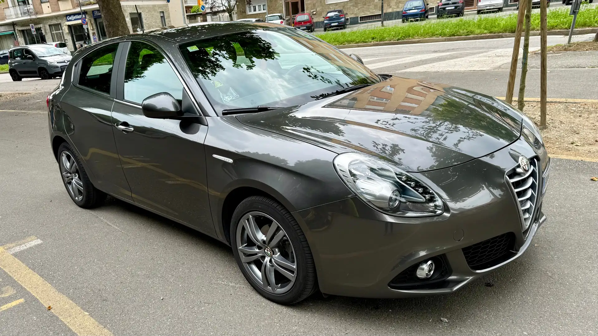 Alfa Romeo Giulietta Giulietta III 20101.6 jtdm Distinctive E5+ Grigio - 1