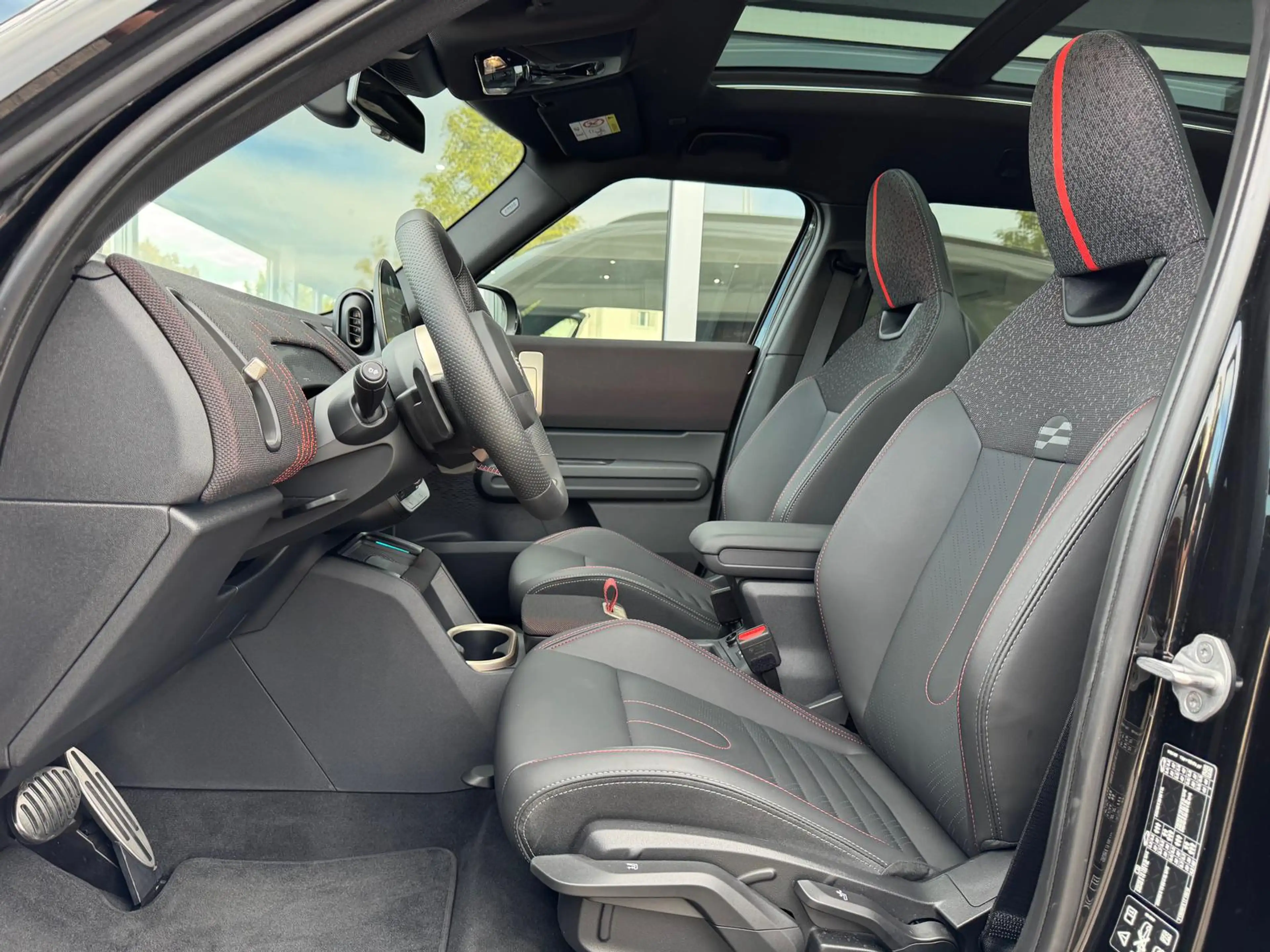 MINI John Cooper Works Countryman Countryman John Cooper Works ALL4*PANO*H&K*360°K — photo 9