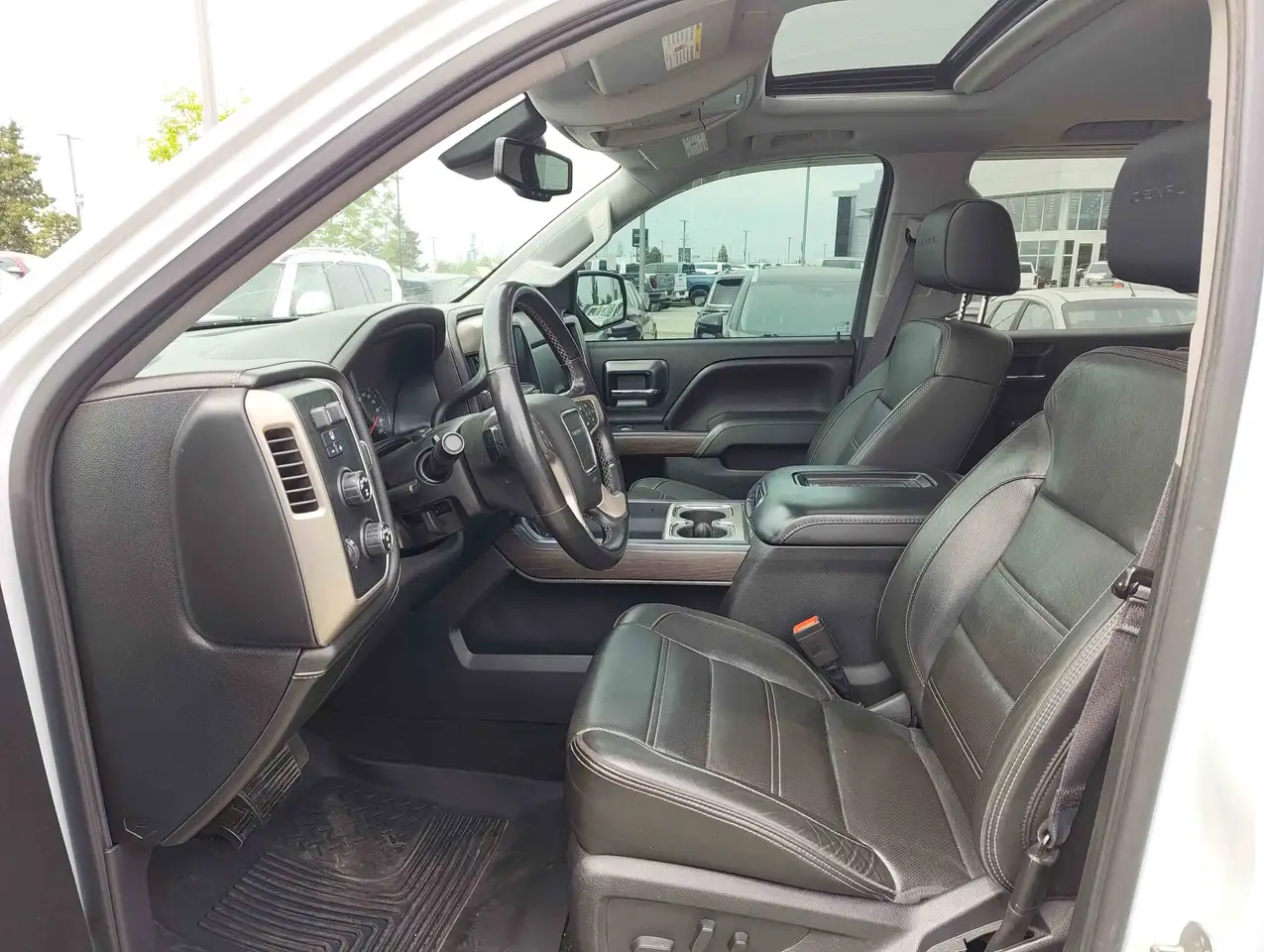 GMC Sierra 1500 снимка GMC Sierra 1500