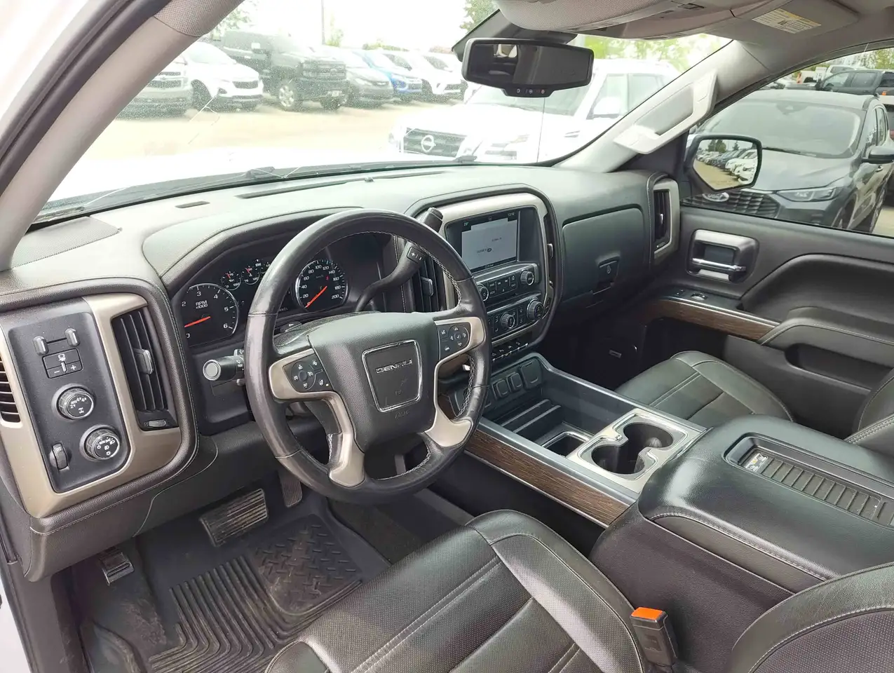 GMC Sierra 1500 снимка GMC Sierra 1500