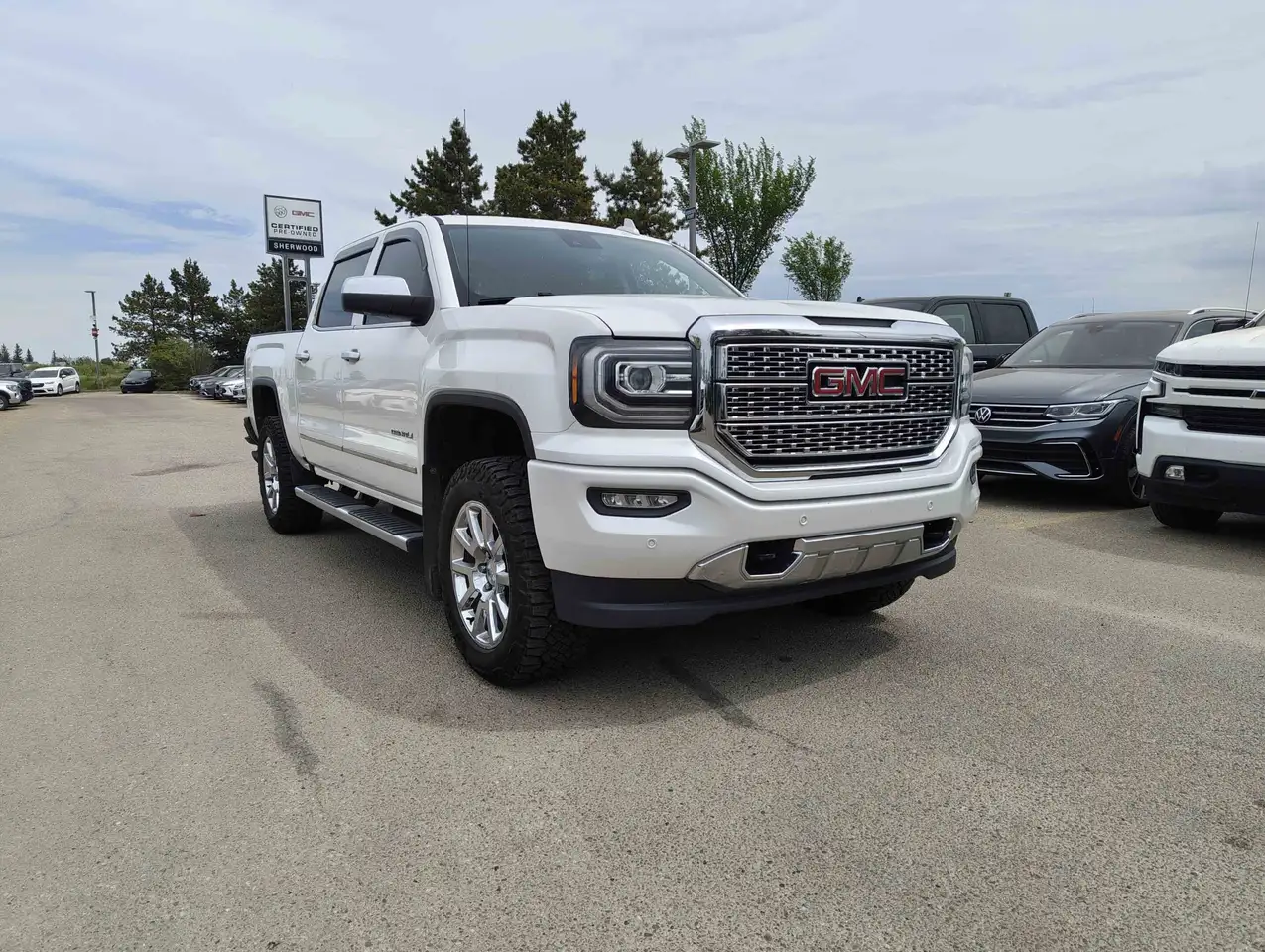 GMC Sierra 1500 снимка GMC Sierra 1500