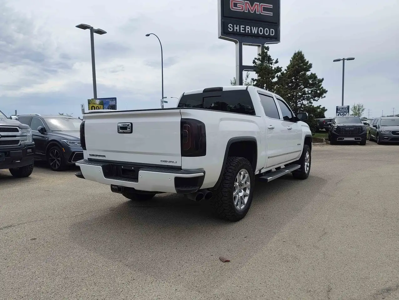 GMC Sierra 1500 снимка GMC Sierra 1500