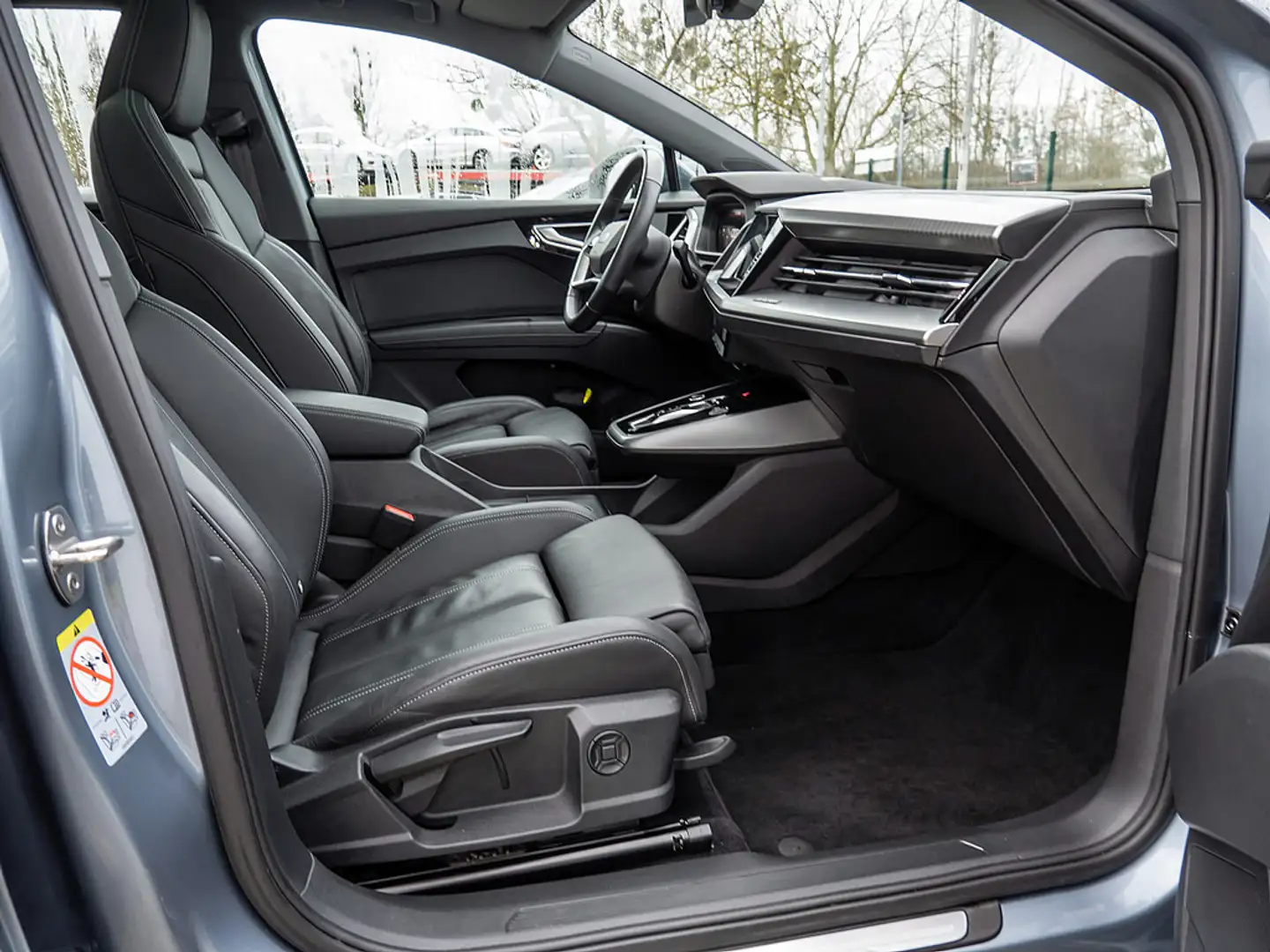 Audi Q4 e-tron 50 quattro MATRIX NAVI PANORAMA Blau - 2