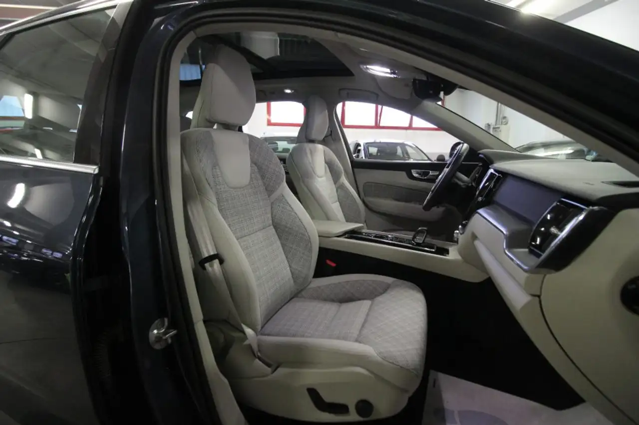 Volvo XC60 T6 Recharge Plug-in Hybrid AWD automatico Core, миниатюра 20