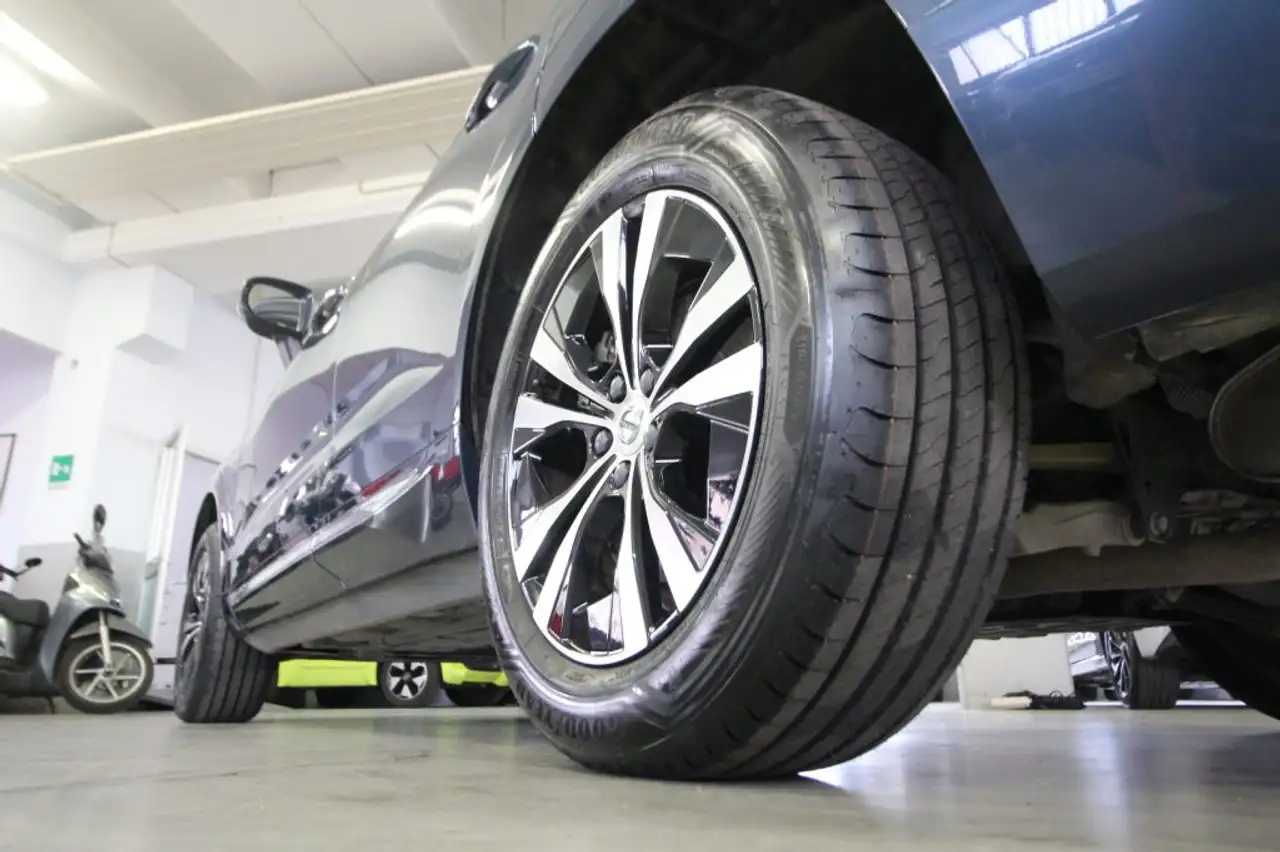 Volvo XC60 T6 Recharge Plug-in Hybrid AWD automatico Core, миниатюра 23