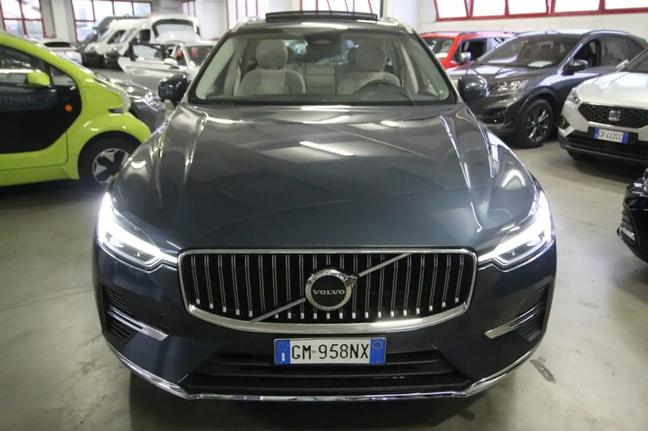 Volvo XC60 T6 Recharge Plug-in Hybrid AWD automatico Core