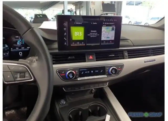 Audi A4 view 4