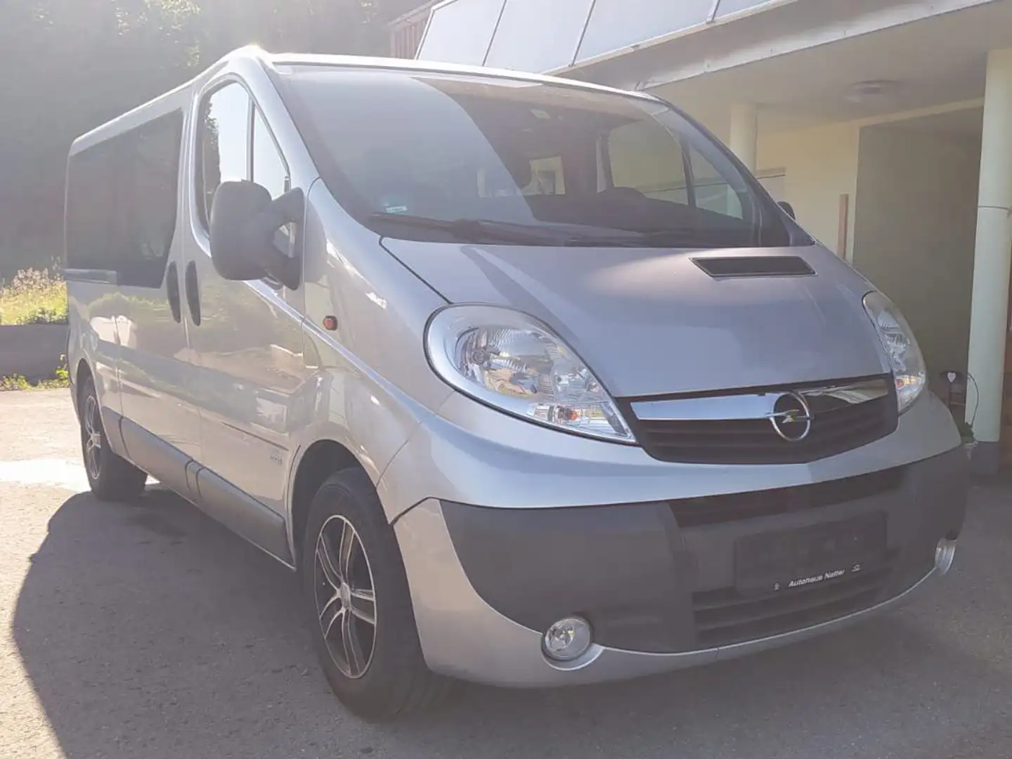 Opel Vivaro Vivaro Combi L2H1 2,0 CDTI 2,9t (NEUER MOTOR) Silber - 2