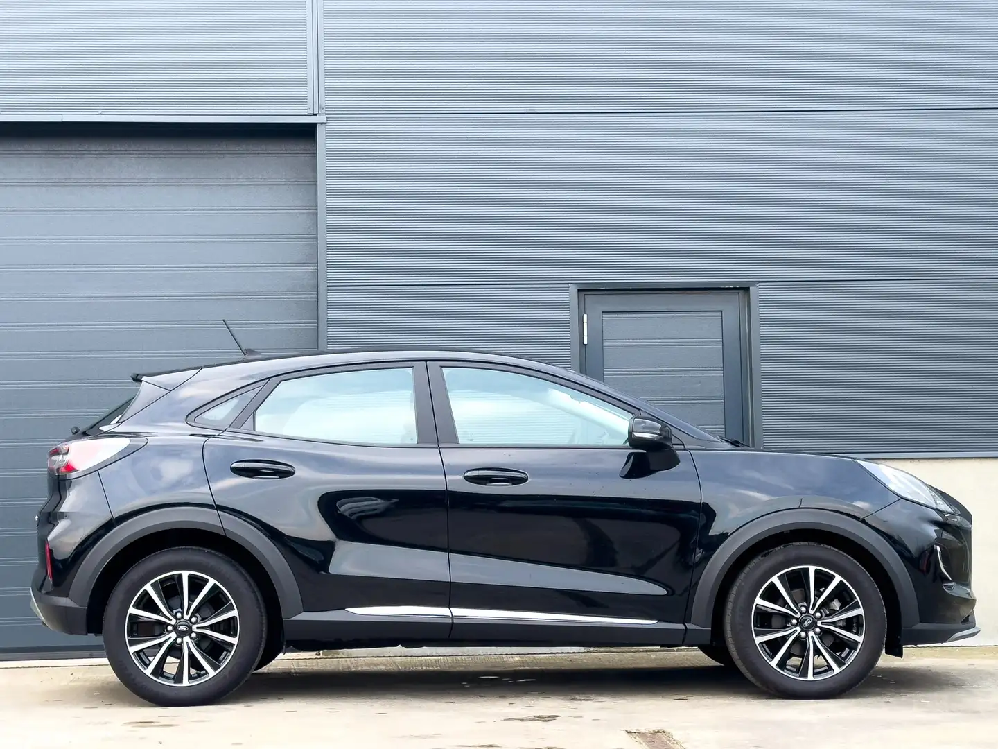 Ford Puma 1.0 EcoB. 125pk Hybrid Titanium | SUV | Garantie Zwart - 2