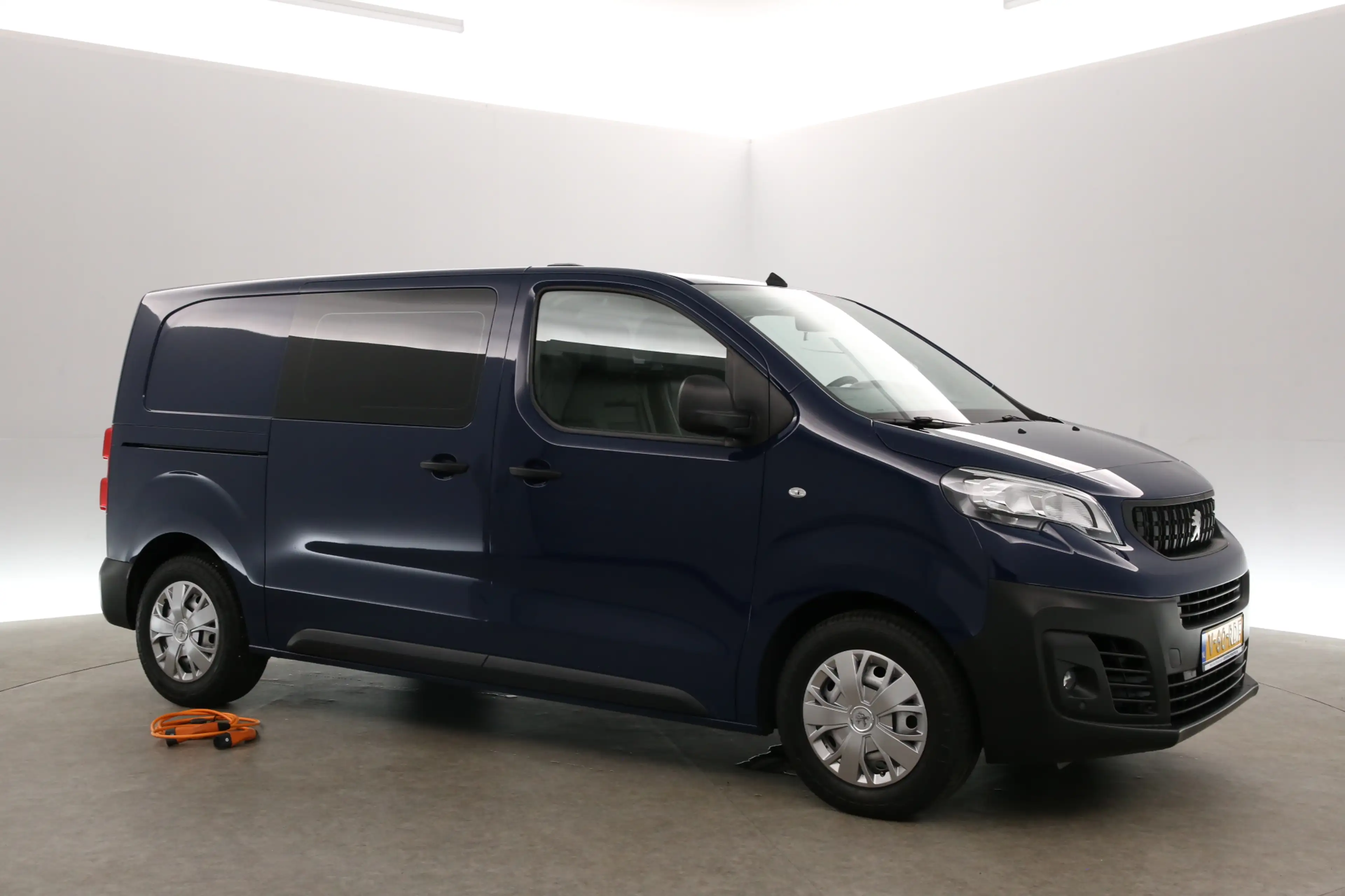 Citroen Jumpy e-Jumpy Peugeot e-Expert 75 kWh L2H1 Long Range | — photo 6