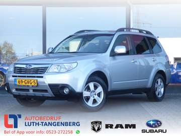 2.0 AWD Luxury Plus | Leder | Navi | PDC | Trekhaa