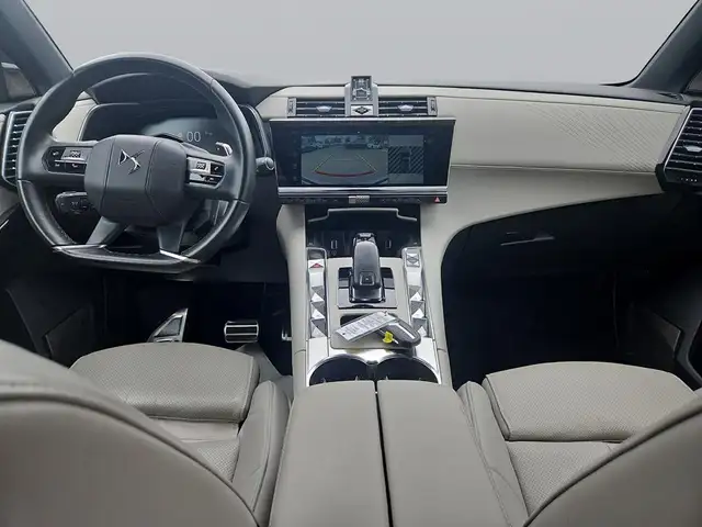DS Automobiles DS 7 view 10