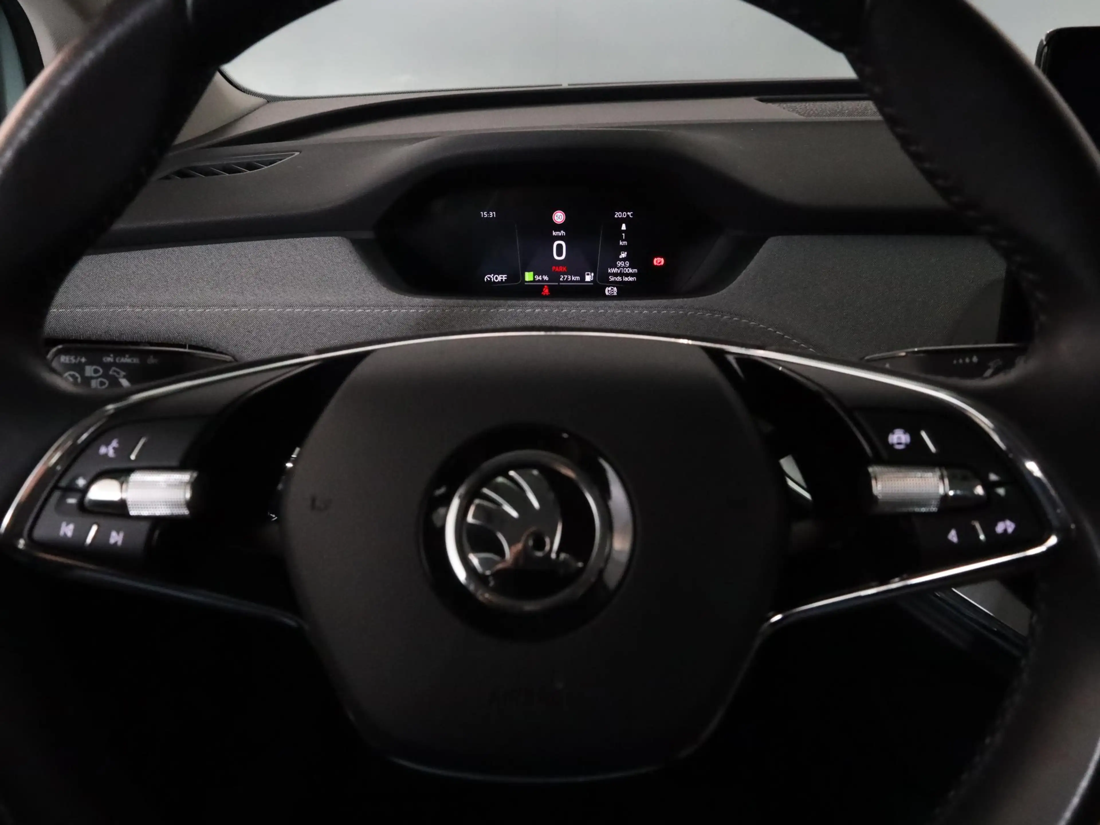 Skoda Enyaq iV 60 180 pk | Navigatie | Parkeersensoren (Park a — photo 10