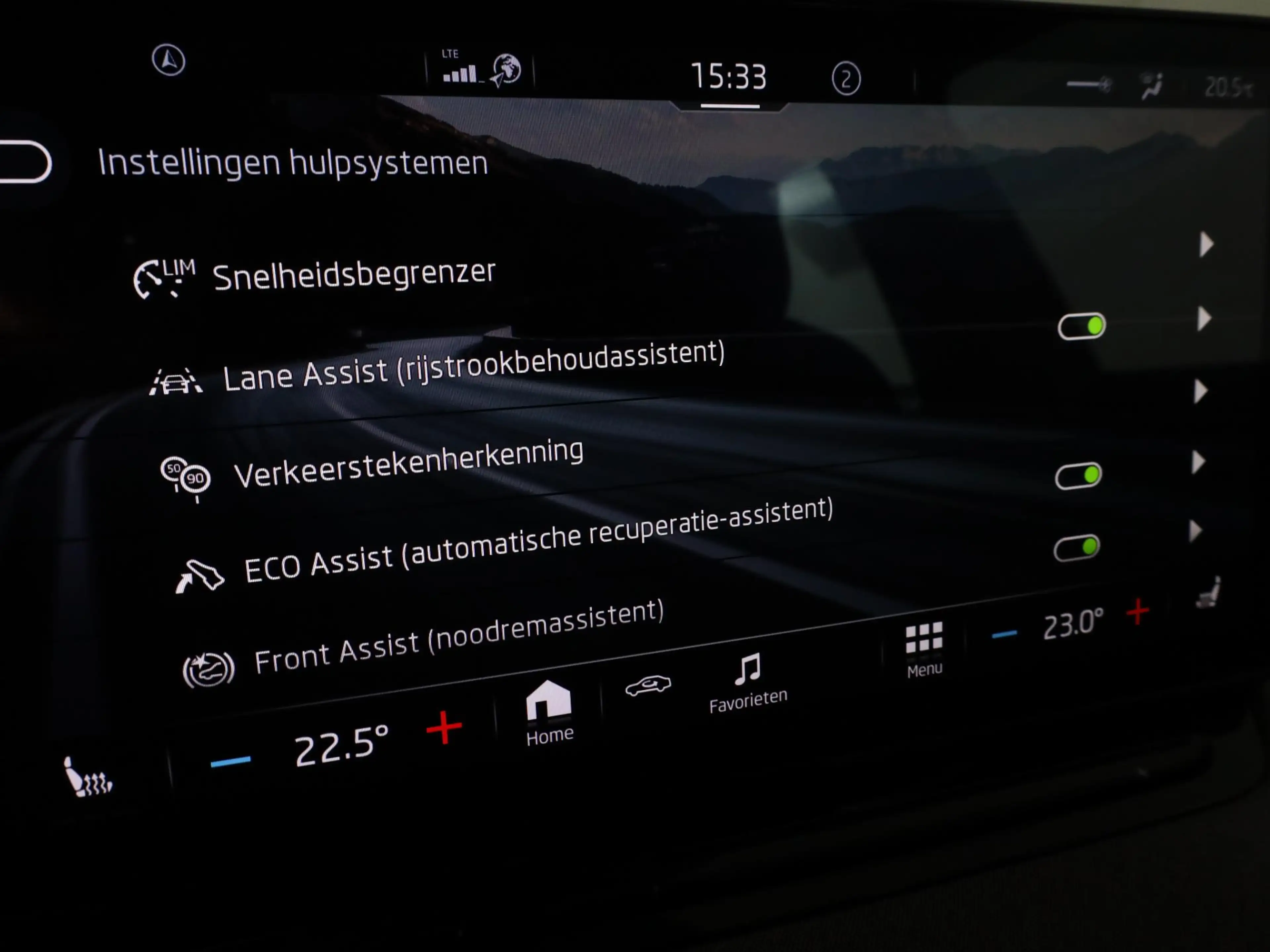 Skoda Enyaq iV 60 180 pk | Navigatie | Parkeersensoren (Park a — photo 14