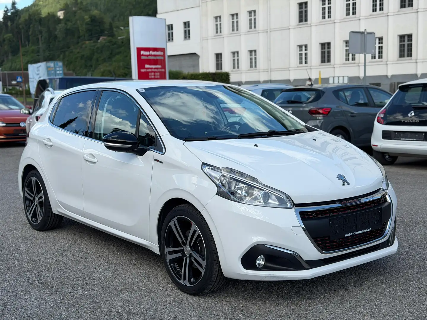 Peugeot 208 Benzin GT-LINE 1.Besitz TÜV NEU Navi Sportpaket Weiß - 1