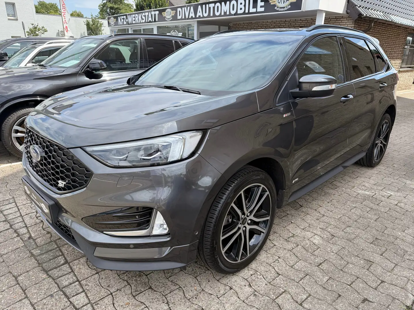 Ford Edge ST-Line 4x4 Grau - 1