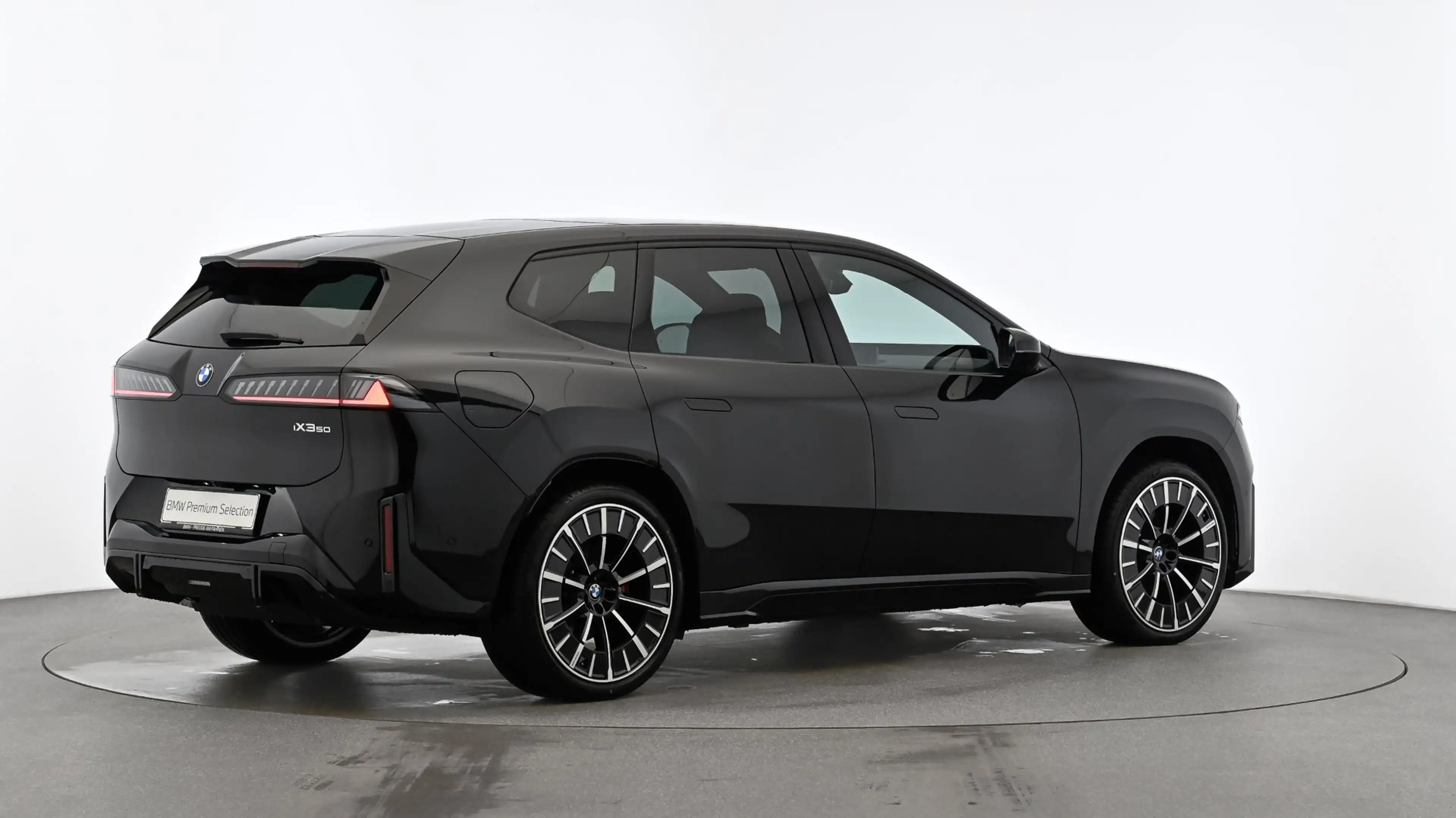 BMW iX3 50 xDrive M-Sportpaket Pro — photo 11