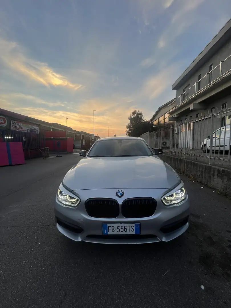 BMW 116 116d Urban 5p auto - 2