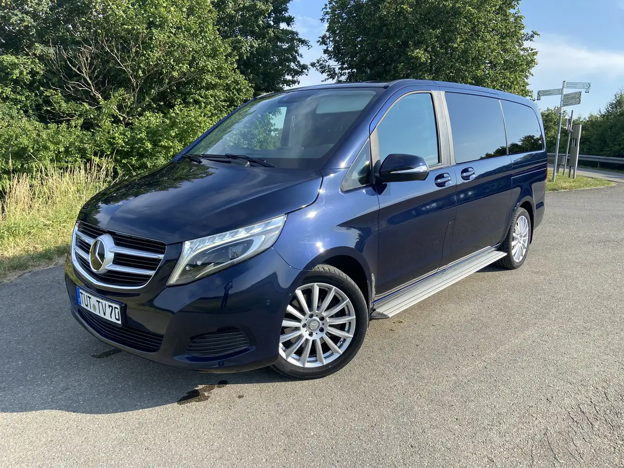 Mercedes-Benz V 220