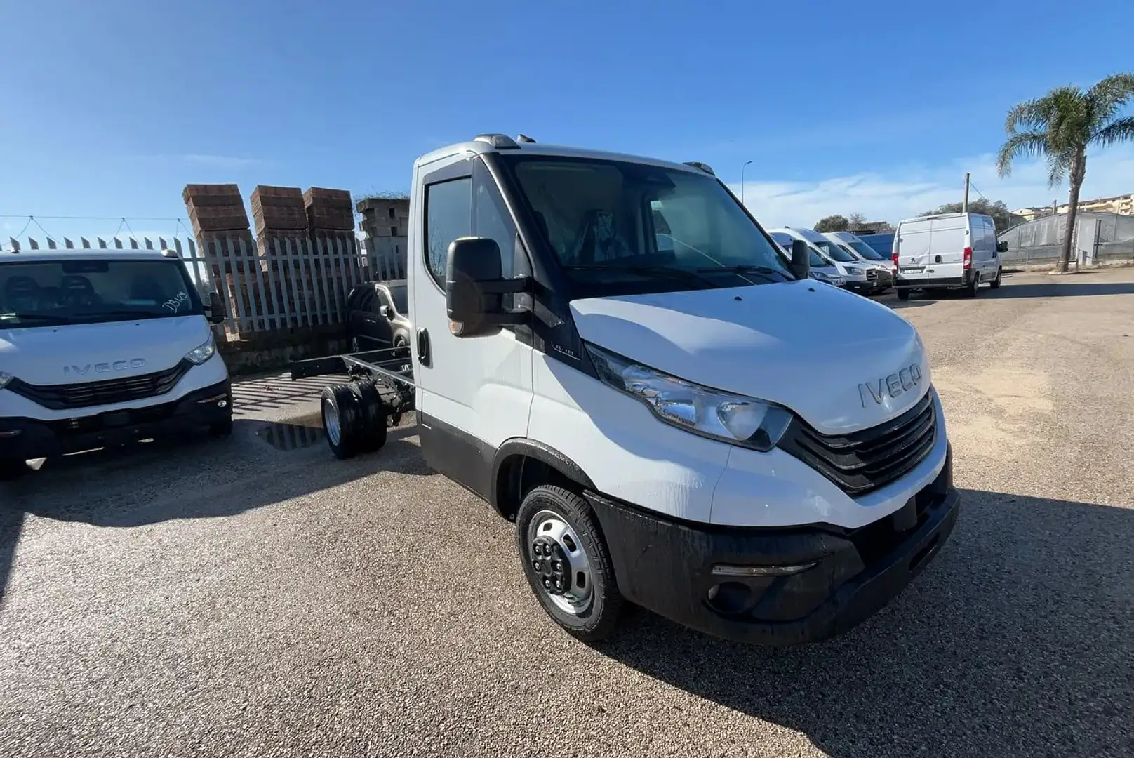 Iveco Daily DAILY 35C12 2,3 L116cv 3450mm Ruote Geme Bianco - 1