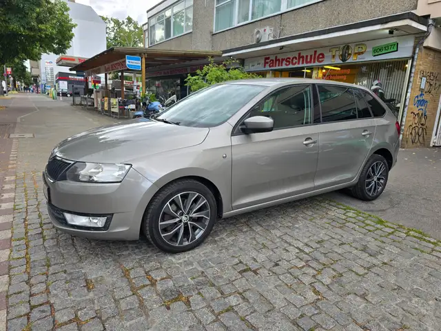 Skoda Rapid view 2