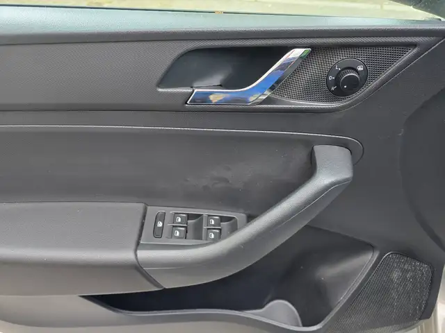 Skoda Rapid view 13