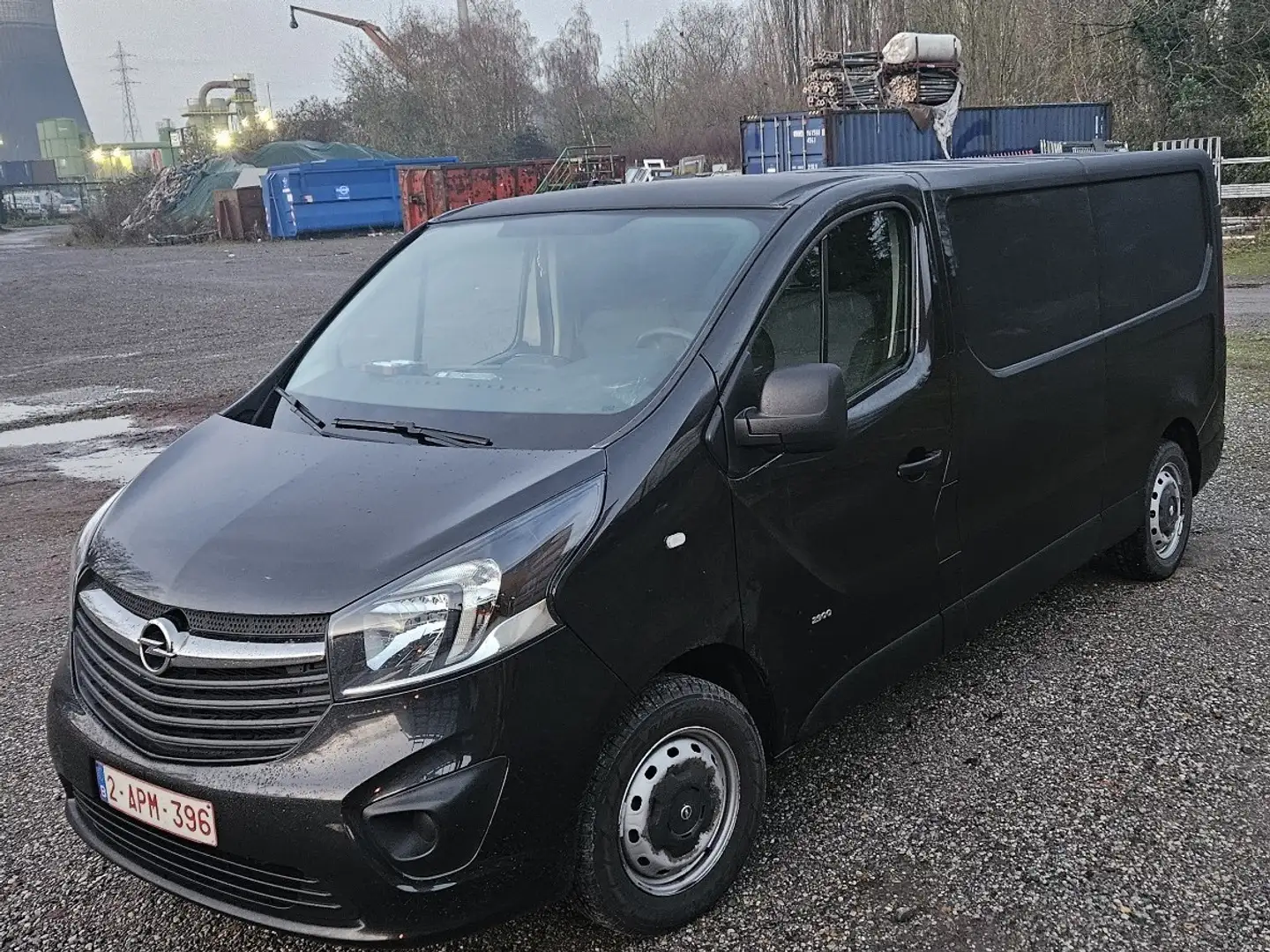 Opel Vivaro 1.6 CDTi L2H1 Essentia Confort (EU6) Schwarz - 1