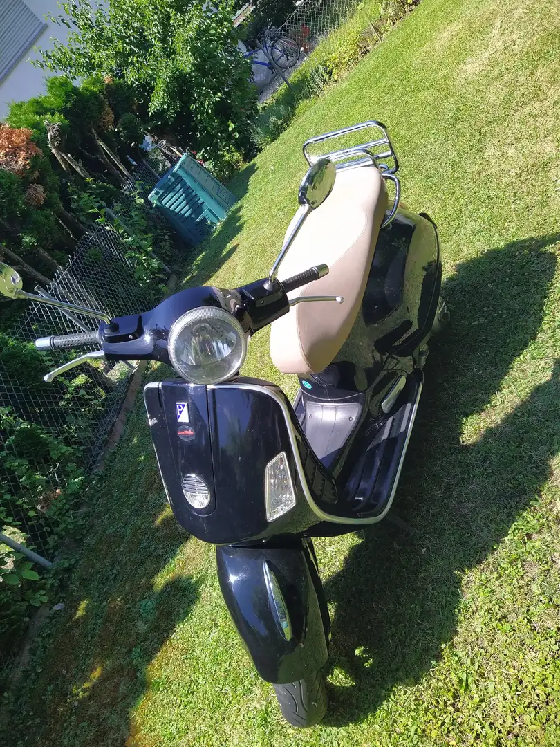 Vespa GTS 125 Fekete - 1