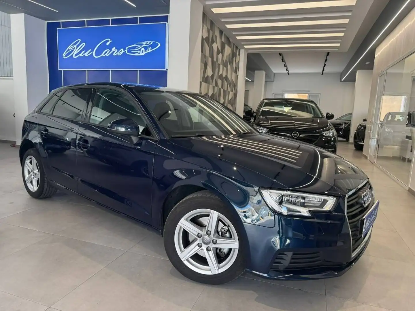Audi A3 30 1.6 tdi Admired 116cv Blu/Azzurro - 1