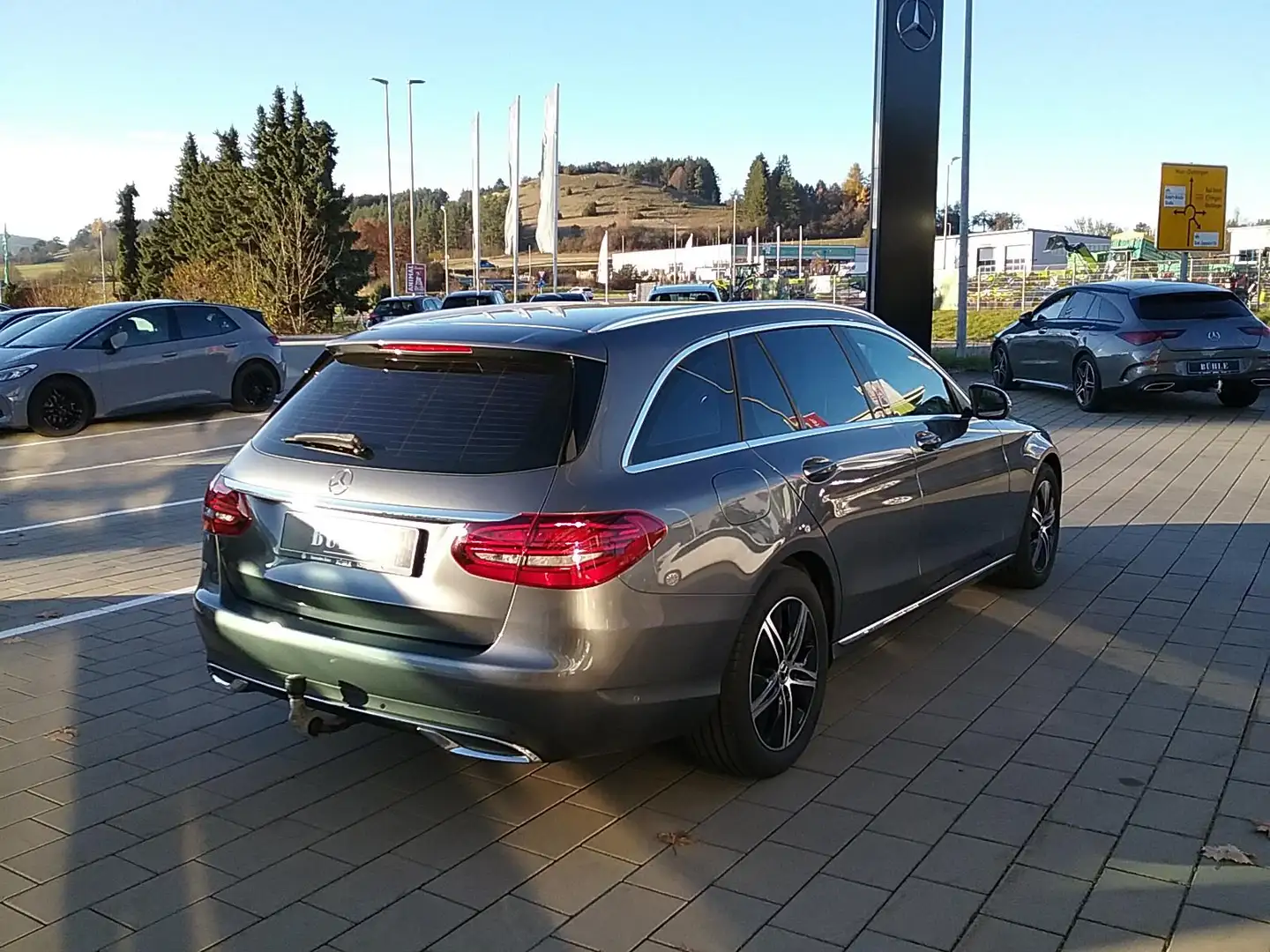 Mercedes-Benz C 200 D T AVANTGARDE+AUTOMATIK+AHK+STANDHEIZ+NAVI+LED+ Gris - 2