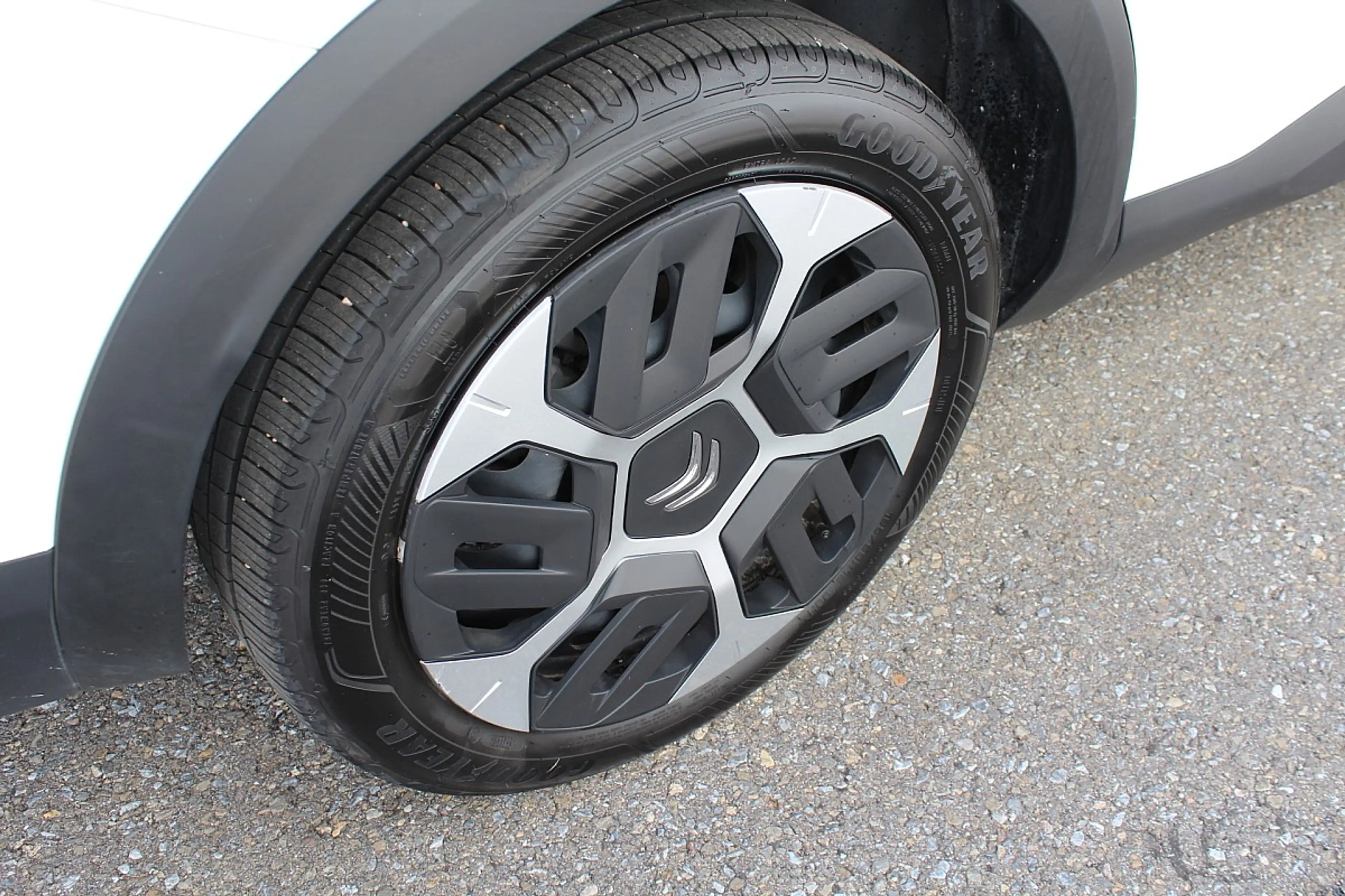 Citroen C4 X PureTech 100 S&S 6-Gang-Manuell You — photo 9