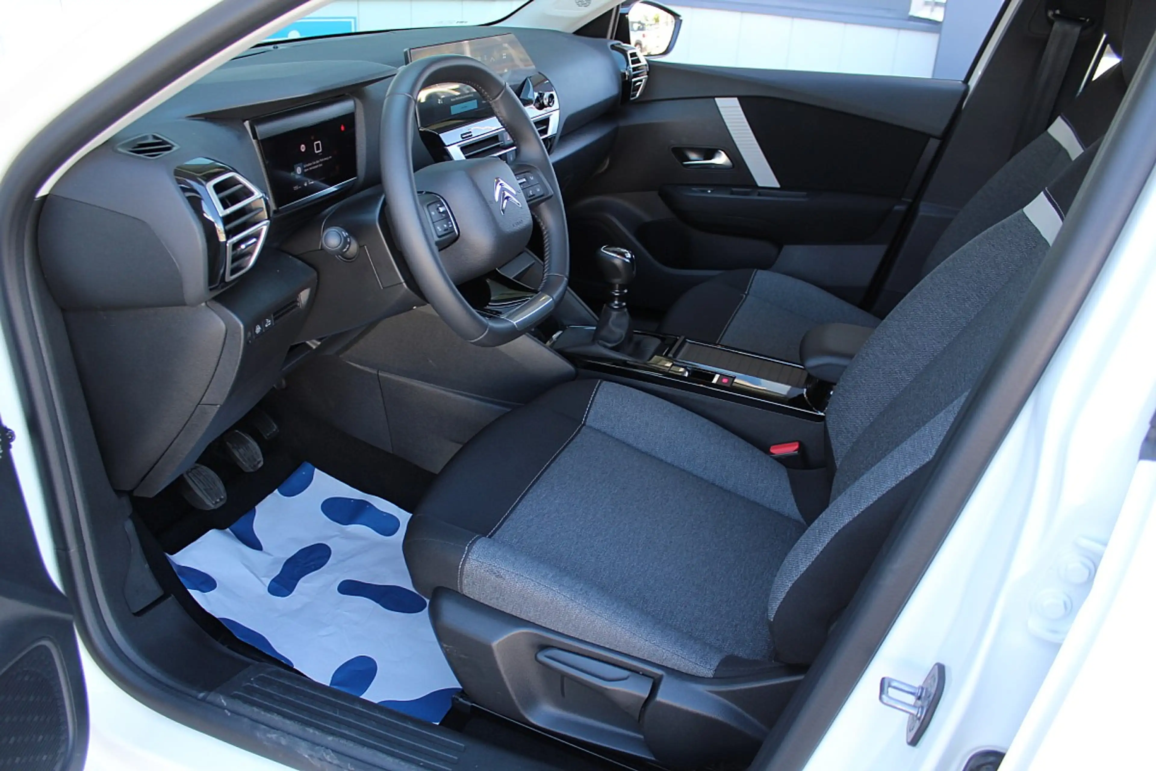 Citroen C4 X PureTech 100 S&S 6-Gang-Manuell You — photo 14