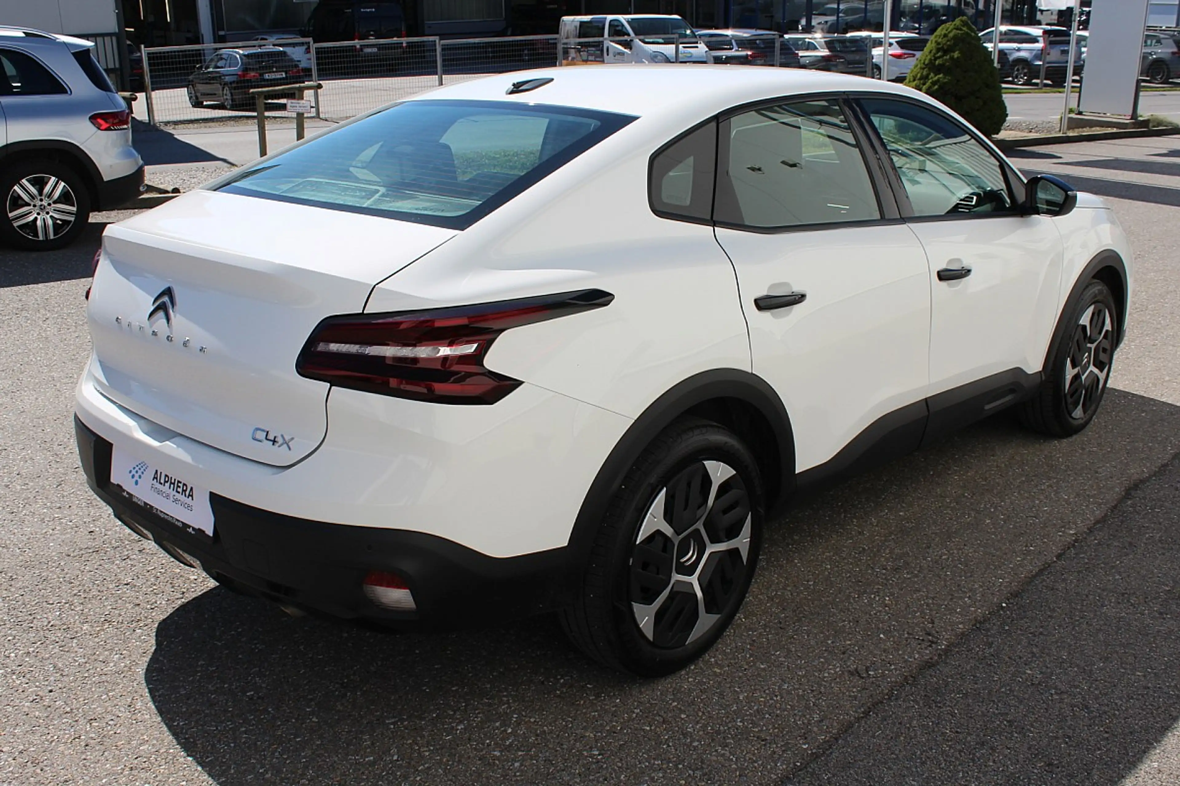 Citroen C4 X PureTech 100 S&S 6-Gang-Manuell You — photo 8