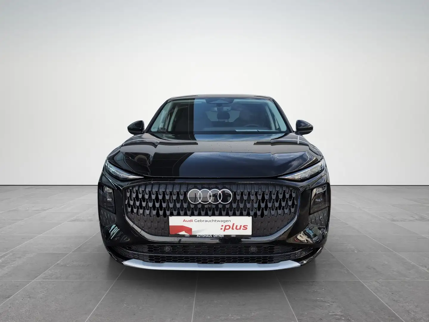 Audi Q3 TDI 110 kW Schwarz - 2