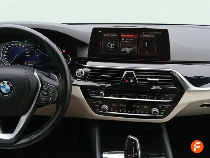 BMW Serie 5 2020, foto 8
