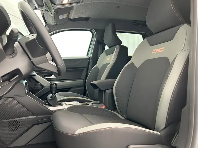 Dacia Duster view 12