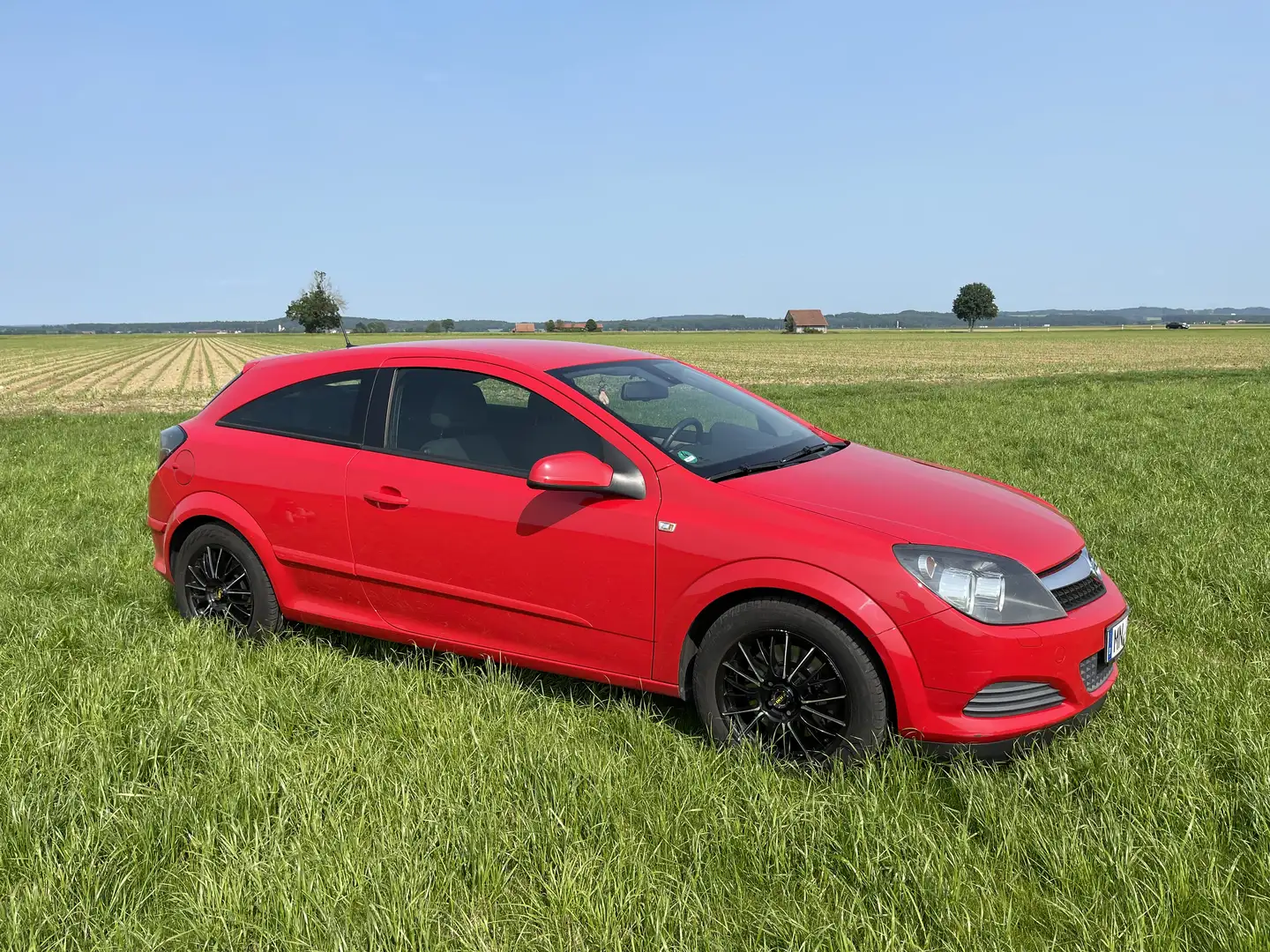 Opel Astra GTC 1.7 CDTI DPF Catch me Rot - 1