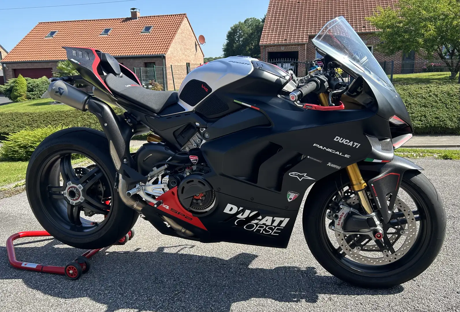 Ducati Panigale V4 SP2 FULL CARBONE/LIGNE COMPLÈTE AKRAPOVIC - 1