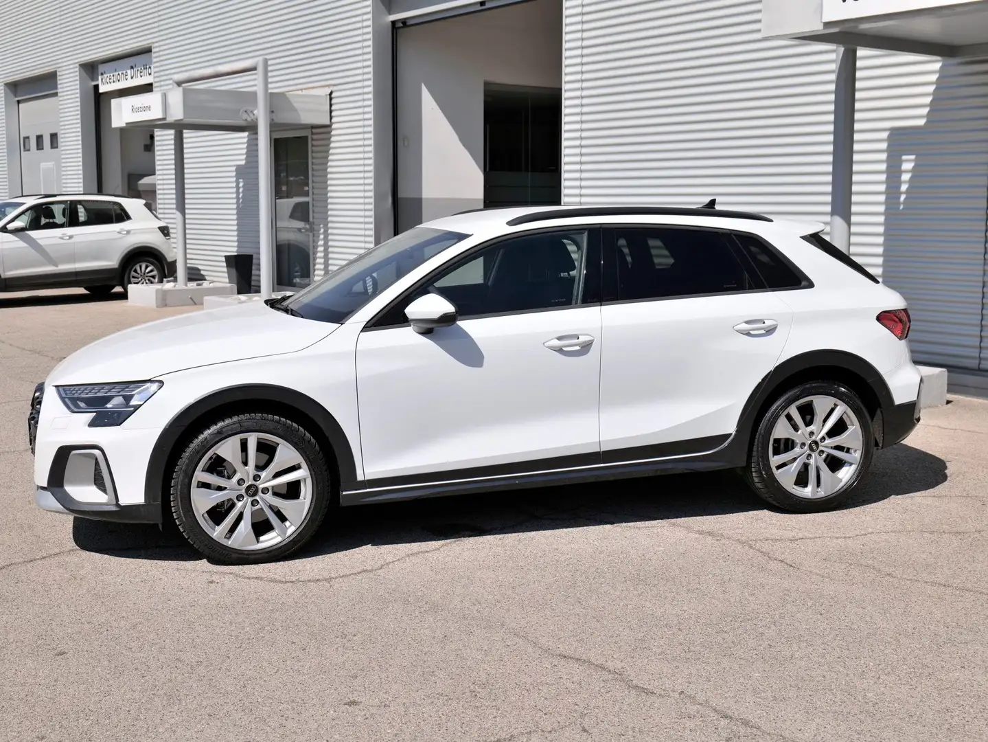 Audi A3 Allstreet 2.0 Tdi 150cv S-tr. Business Advanced Bianco - 2