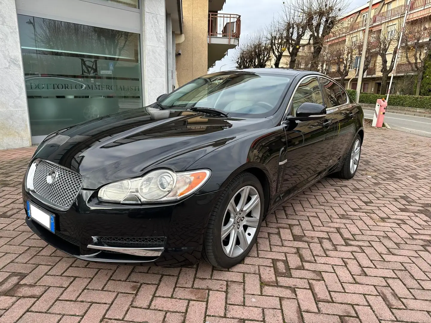 Jaguar XF XF 3.0d V6 Premium Luxury auto Nero - 1