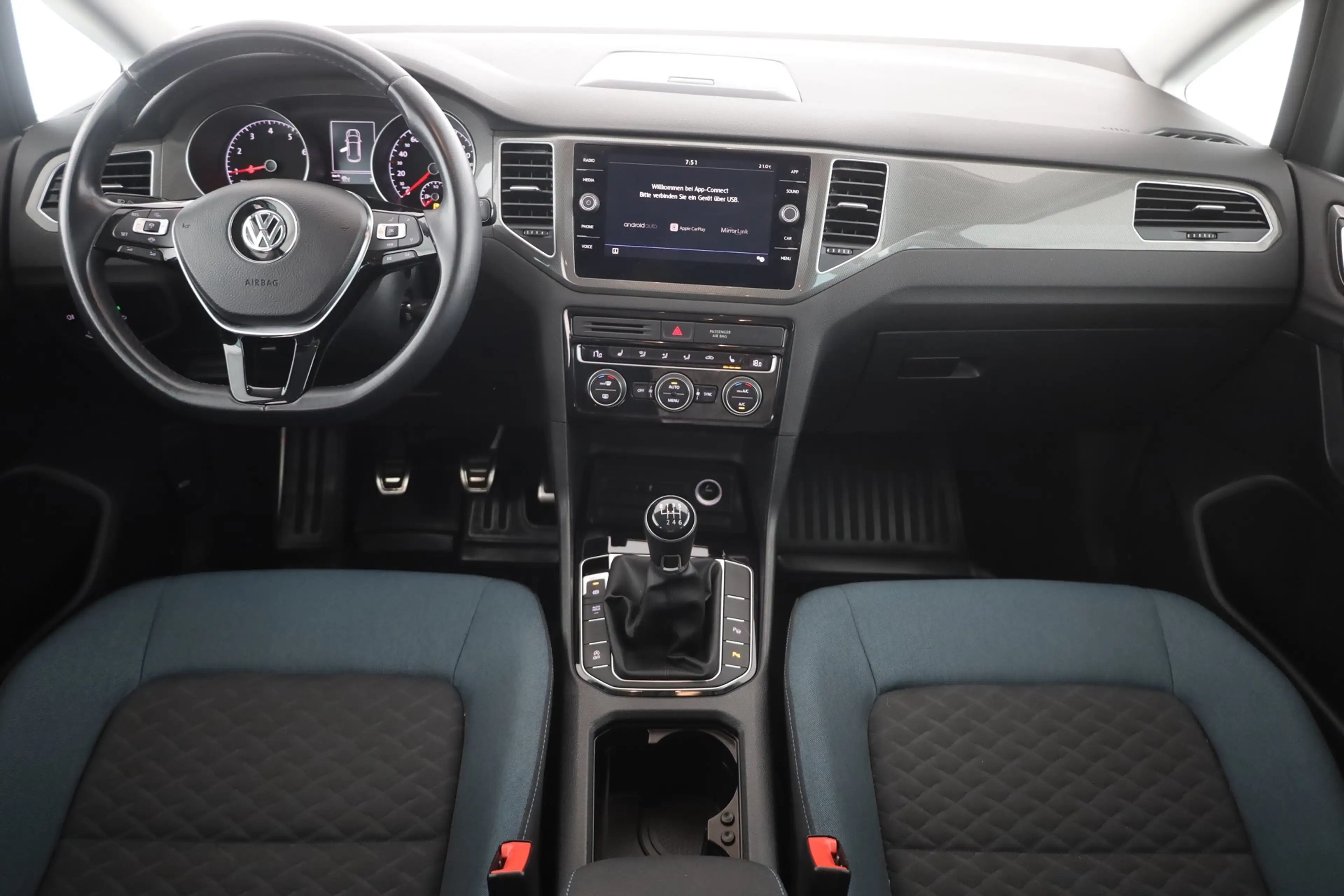 Volkswagen Golf Sportsvan 1.0 TSI IQ.DRIVE Kamera ACC — photo 9