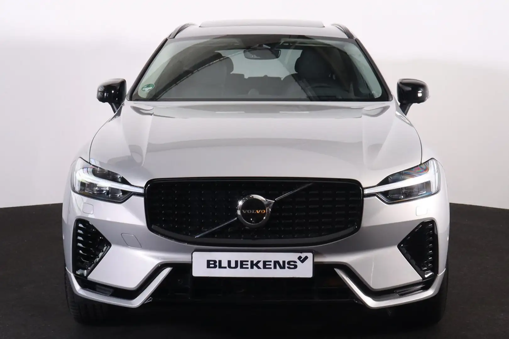 Volvo XC60 T8 Recharge AWD Ultra Dark - LONG RANGE - Panorama Zilver - 2