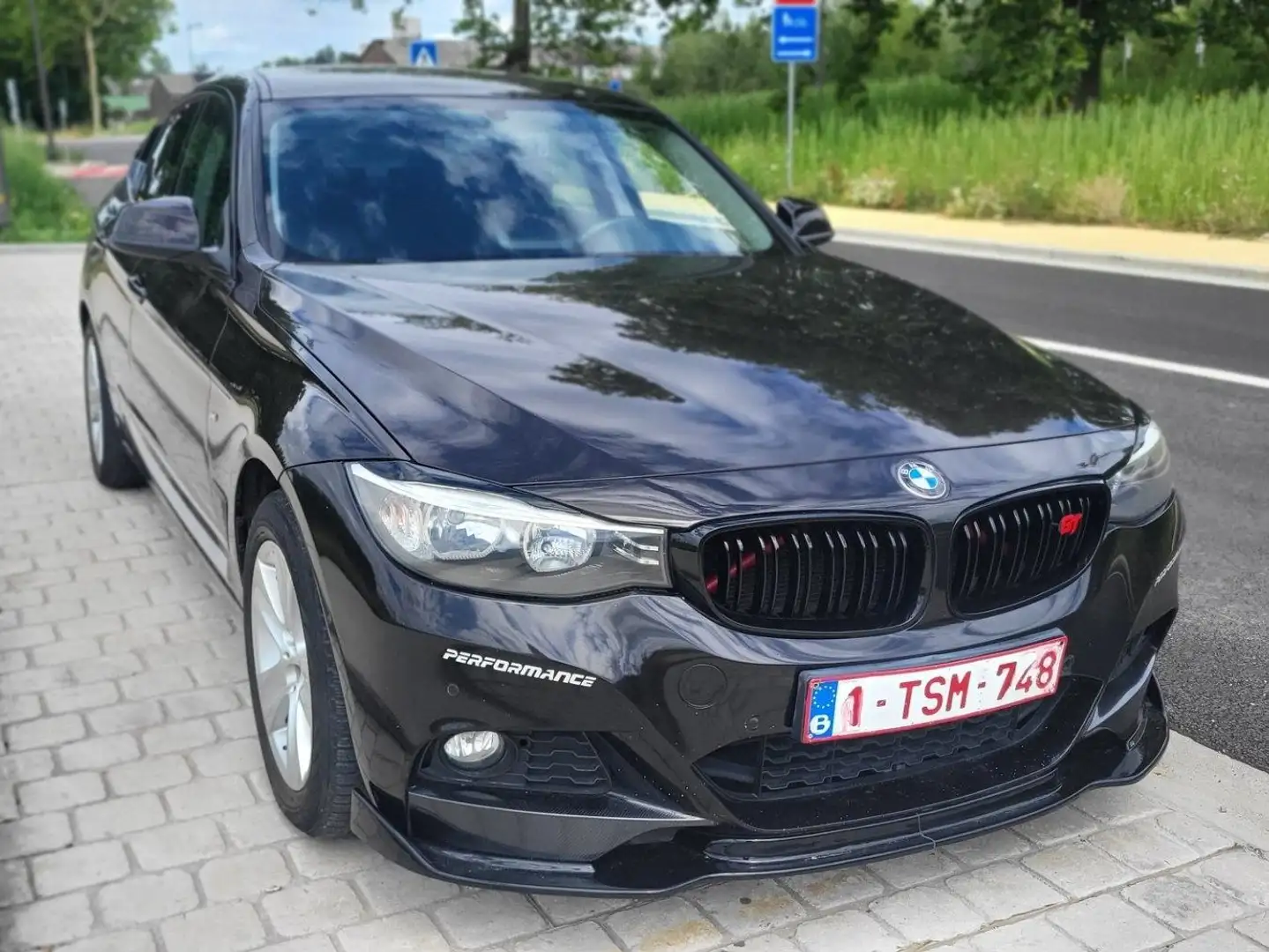 BMW 318 GT Noir - 1