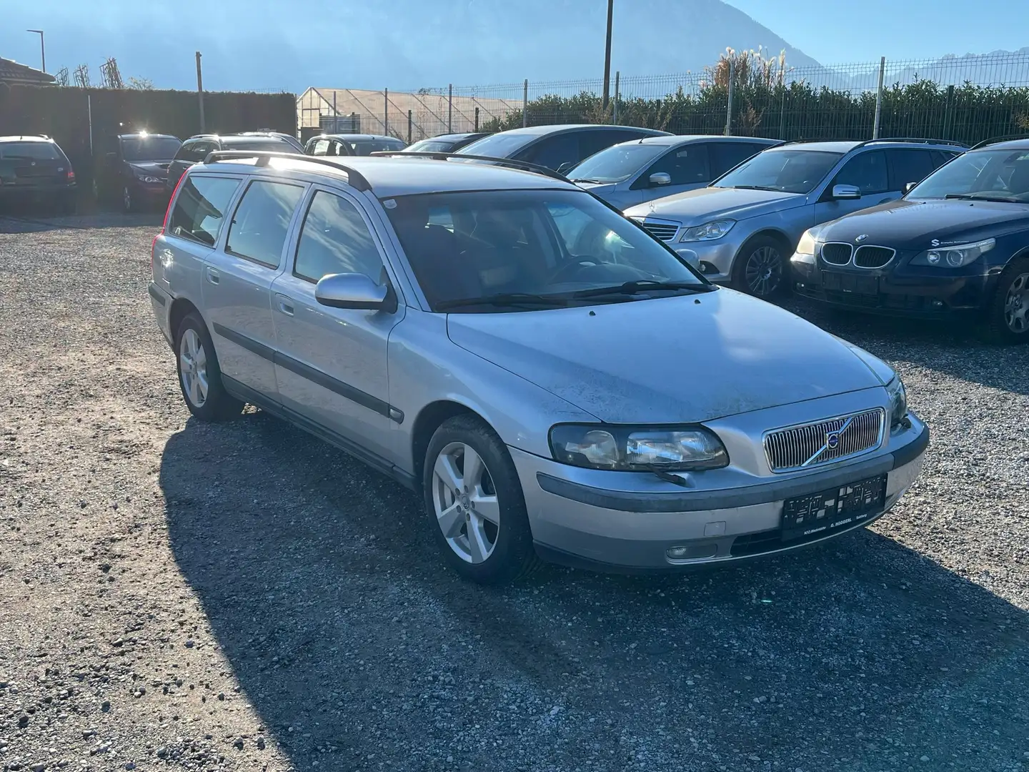 Volvo V70 NUR FÜR EXPORT ODER HÄNDLER! - 1